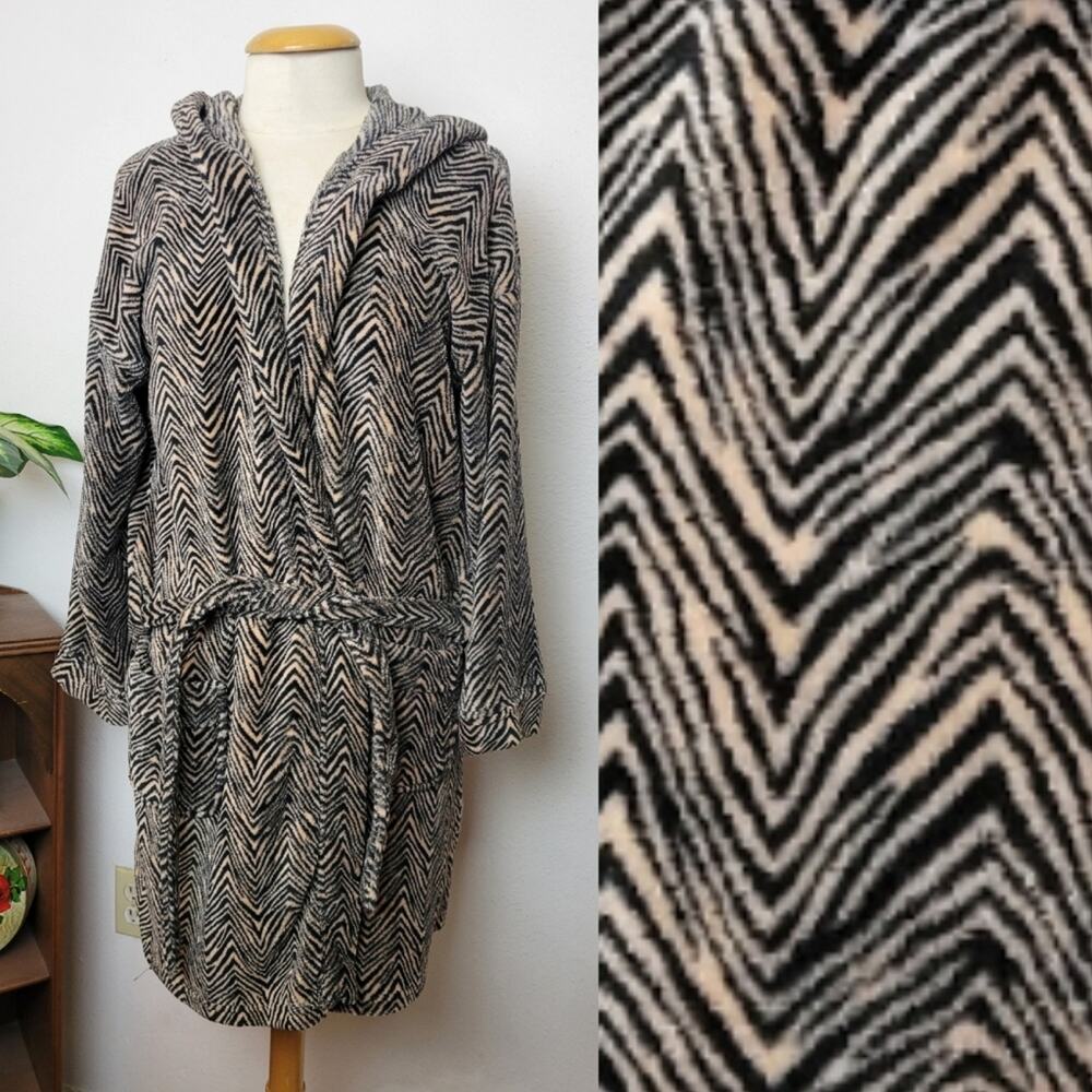 VERA BRADLEY Tan Blk Zebra Print Plush Fleece Hooded Bathrobe Pockets Size S/M